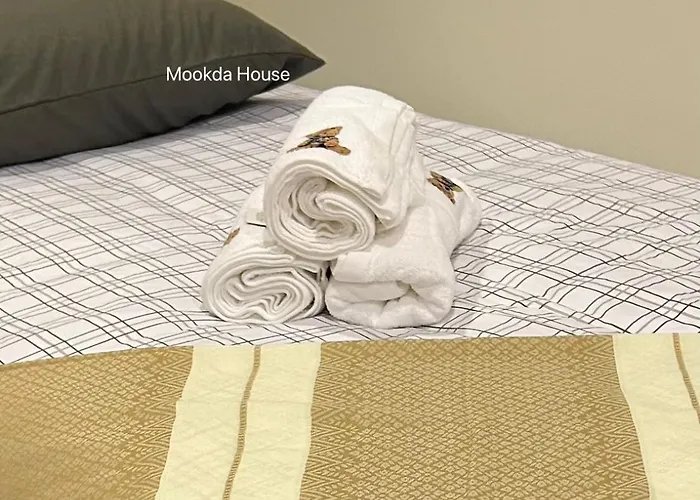 Mookda House ホステル *